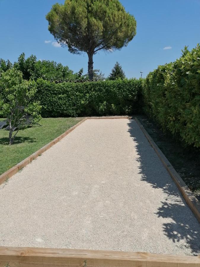 Gite Les Demoiselles Des Sorgues LʼIsle-sur-la-Sorgue المظهر الخارجي الصورة
